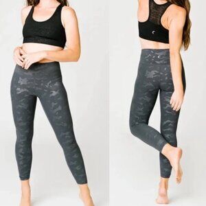ZYIA Women Size 12 Luxe High Rise Gray Battleship Camo Leggings